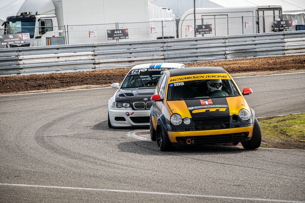 Masser af Special Saloon Cars klar til Ring Djursland.
(Foto: Grippo)